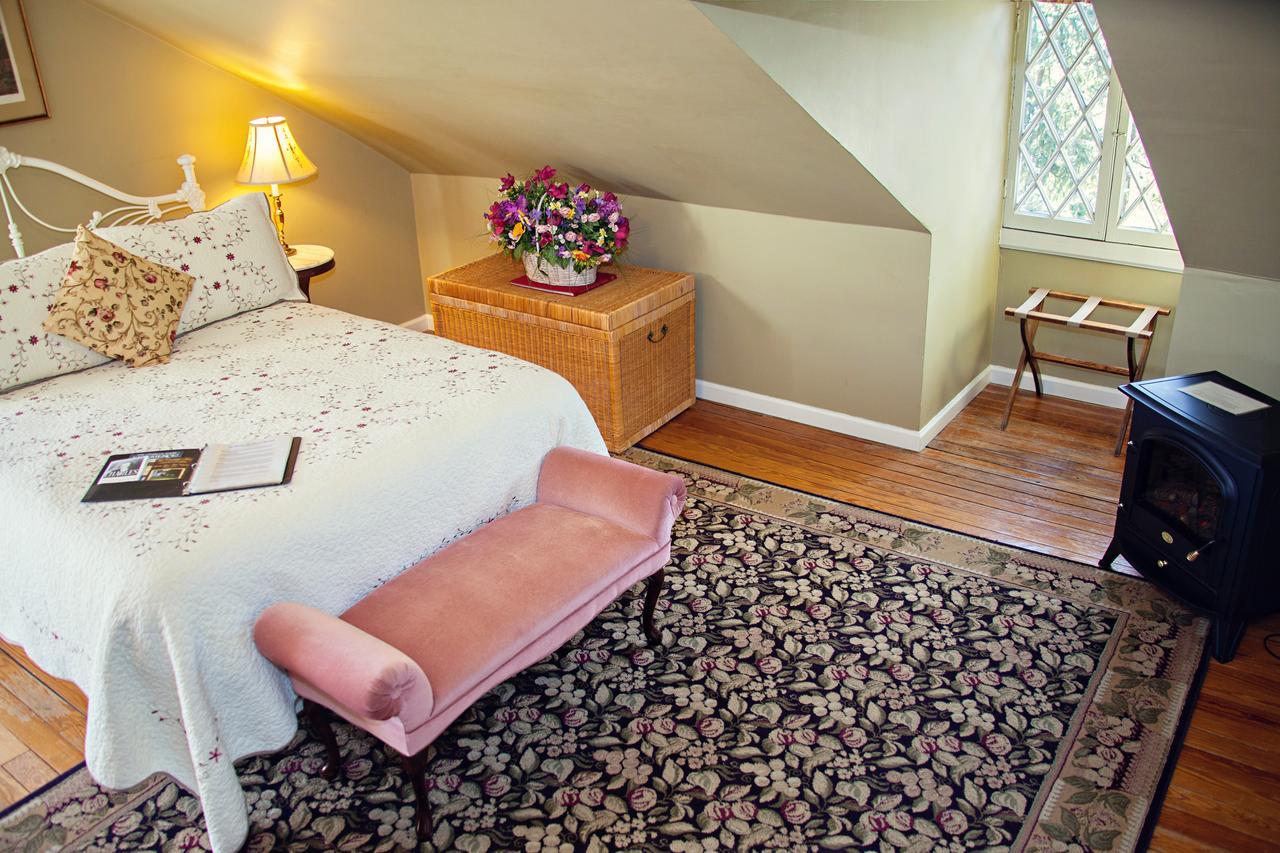 The Carriage Inn Bed And Breakfast Charles Town Habitación foto